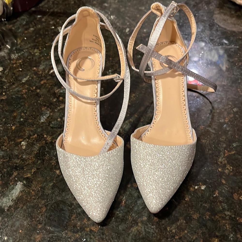 Silver Glitter Dressy Shoe